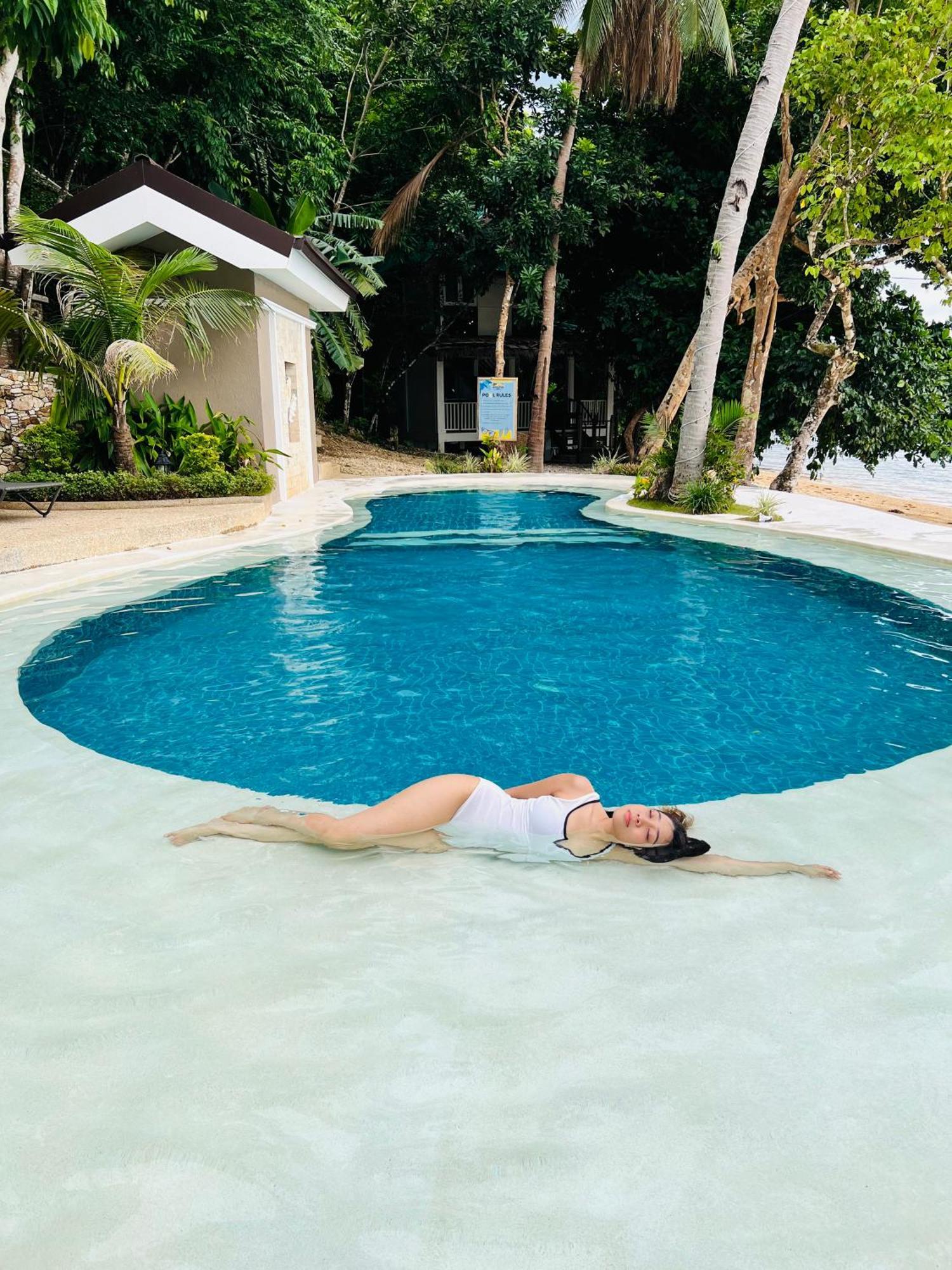 Alam Indah Beach Resort Busuanga Buitenkant foto